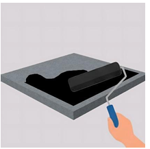 Aplikasikan Primer Bitumen secara merata ke seluruh permukaan lantai dak tunggu  hingga kering sentuh (± 2-4 jam, tergantung cuaca). Primer berfungsi sebagai perekat  antara beton dan membrane. 